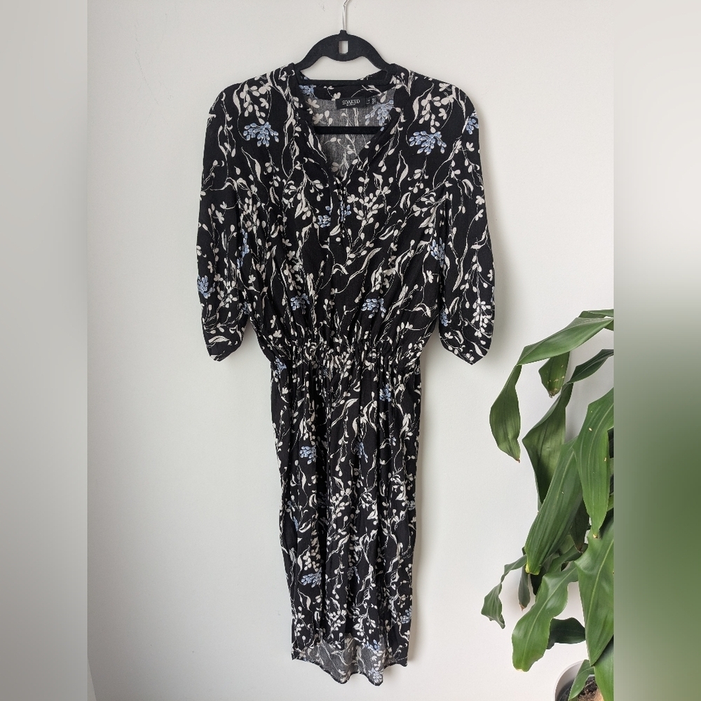 Soaked In Luxury Zaya Dress Tie Waist - black with blue floral - size M